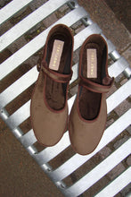 Load image into Gallery viewer, Mary Jane - Brown