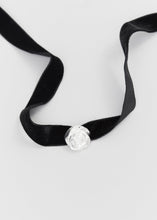 Load image into Gallery viewer, Rose Choker Necklace - Silver
