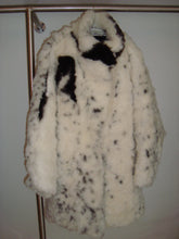 Load image into Gallery viewer, Odn Coat