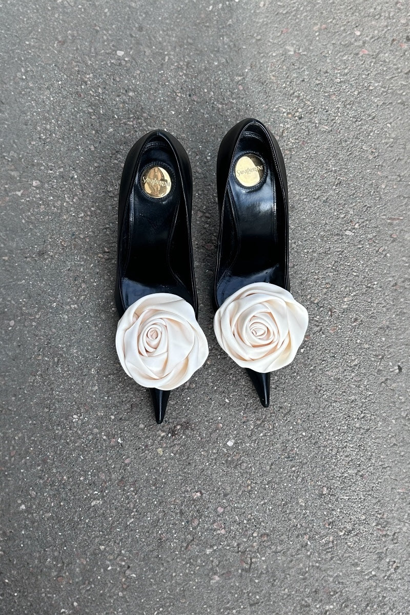 Rosette - off white swirl