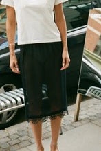 Load image into Gallery viewer, Daisy Skirt - Black
