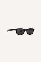Load image into Gallery viewer, Le Bucheron  - Solid Black/Solid Black
