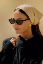 Load image into Gallery viewer, Bessette scarf - Butter stripe
