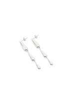 Load image into Gallery viewer, Oculus Earrings - Silver
