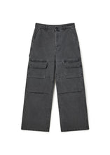 Load image into Gallery viewer, Classic Box Jeans Black
