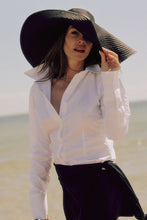 Load image into Gallery viewer, The perfect fitted shirt
