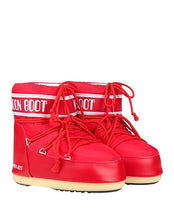 Load image into Gallery viewer, Moon Boots Classic Low Red
