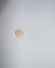 Load image into Gallery viewer, La Fleur - off white swirl
