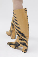 Load image into Gallery viewer, Finola Cream Boots
