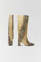 Load image into Gallery viewer, Finola Cream Boots
