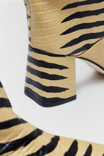 Load image into Gallery viewer, Finola Cream Boots
