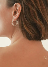 Load image into Gallery viewer, Hailey Hoop gold
