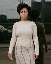 Load image into Gallery viewer, Omato Longsleeve Mom Sand
