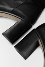Load image into Gallery viewer, Abril Black Boots
